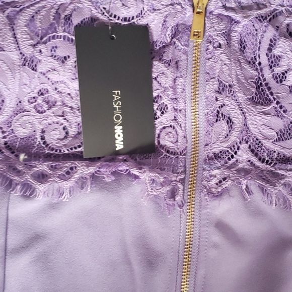 FashionNova NWT (Newwithtag) Lavender Lace Jumpsuit (Plus Size 3X) - Picture 4 of 5